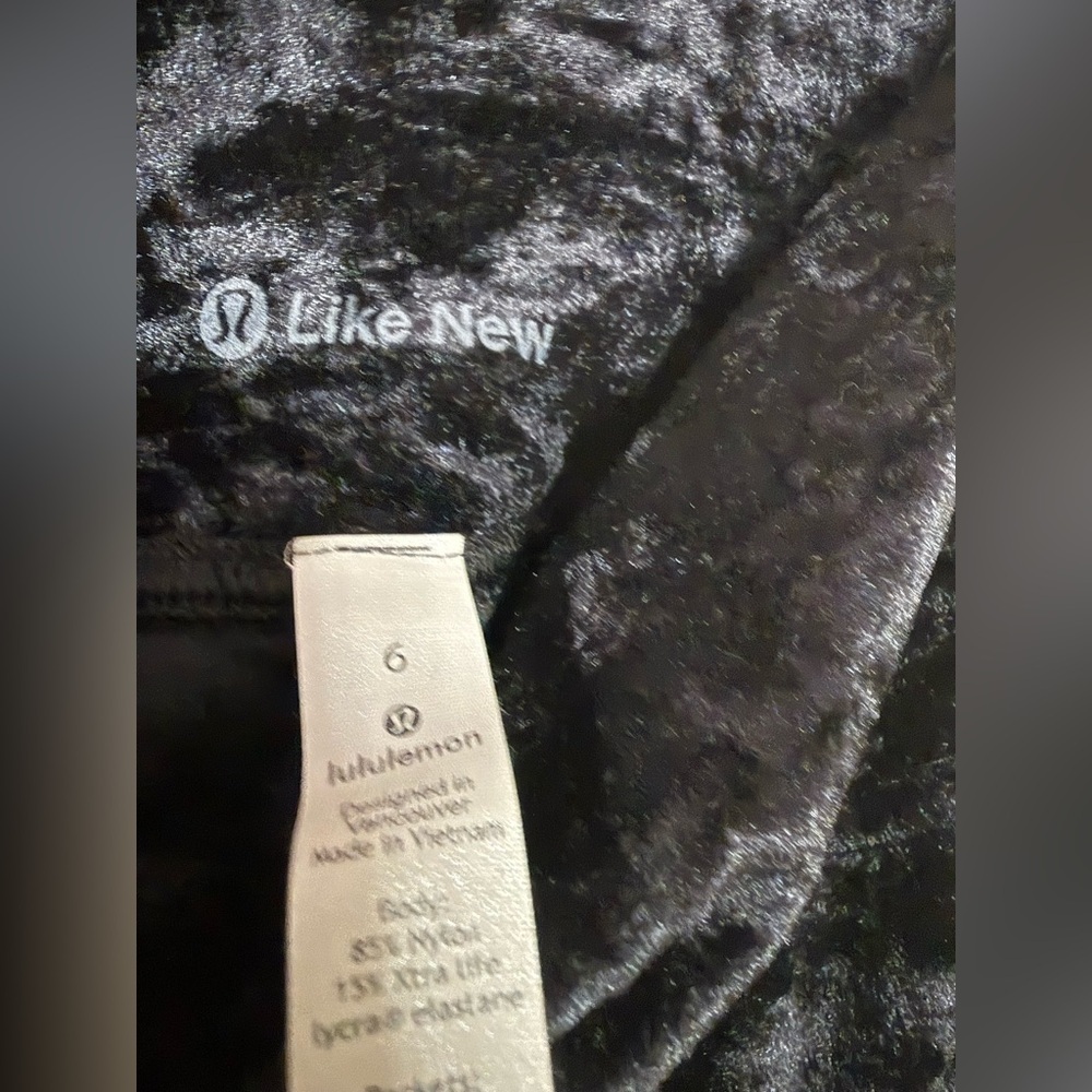 Lululemon Align Super High Rise Pant 28" Crushed Velvet Black Womens Size 6 - Picture 2 of 7